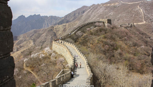Mutianyu or Badaling: Where Will You Walk the Wall? ~ Great Wall of China