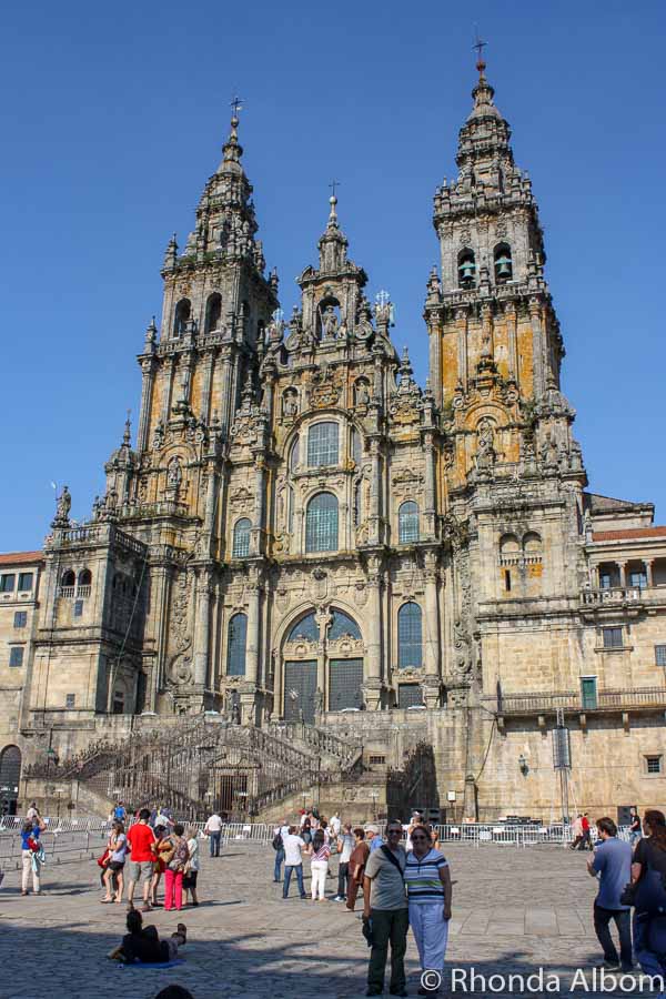 Cathedral de Santiago de Compostela in Spain is one of the world's top three Christian pilgrimage destinations. Visiting on St. James day makes it even more special. #travel #eurpoe #spain #santiago #santiagodecompostela #stjames