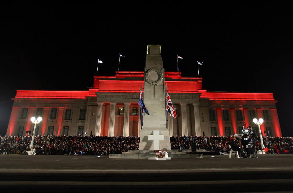 War Memorial 100th ANZAC Day in Auckland Albom Adventures