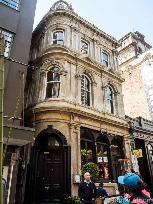 Queen Street Auckland: Self-Guided Walk Uncovers Quirky Facts 10 Auckland's leaning building