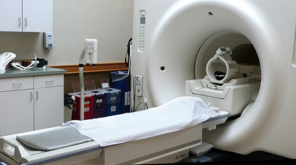 MRI machine photo by Liz West