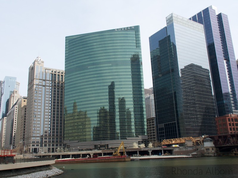 Reflective building in Chicago