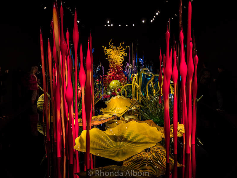 Seattle Itinerary: 10 Fun Things to Do in Seattle 17 Chihuly Garden and Glass is one of the top 10 Seattle highlights.