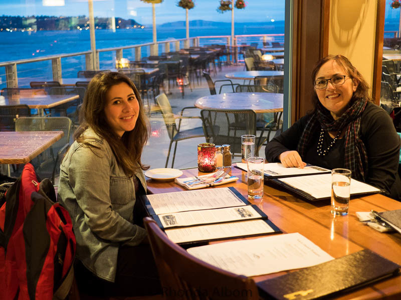 Seattle Itinerary: 10 Fun Things to Do in Seattle 22 Dinner at Ivar's Acres of Clams is always on my Seattle intinerary