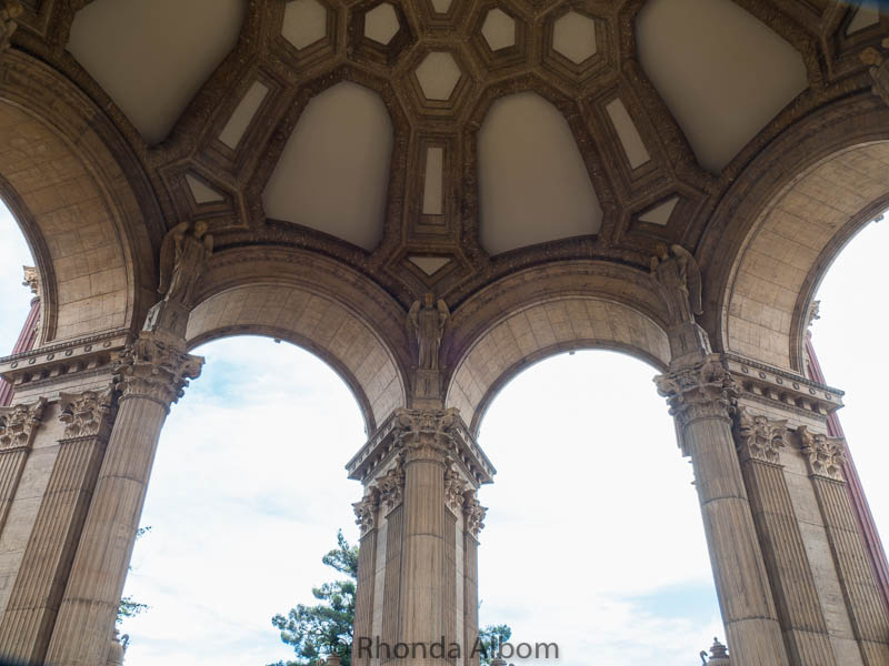 A Photo Exploration of the Palace of Fine Arts in San
