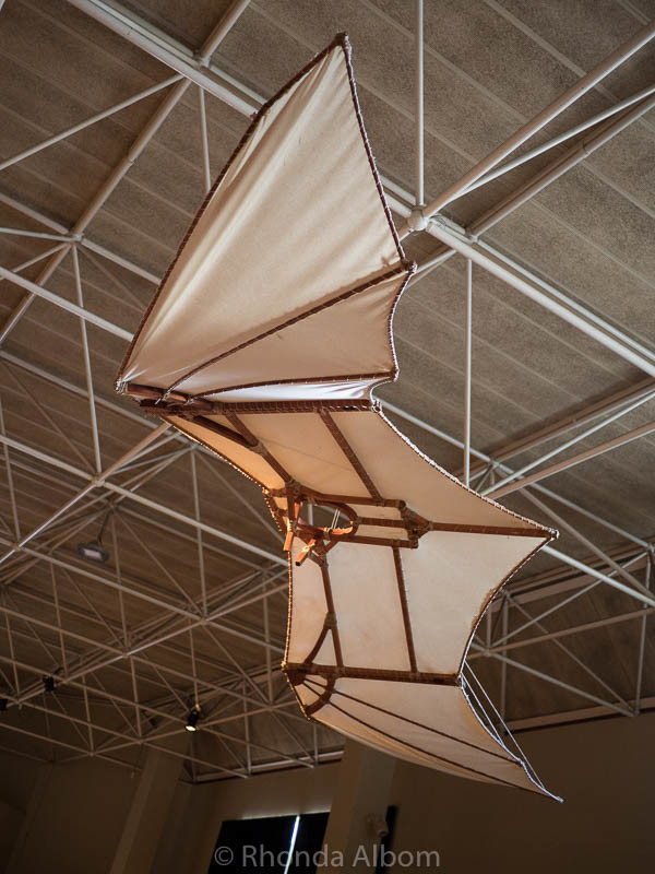Impressive da Vinci Machines: Visiting Exhibit Seen at MOTAT in Auckland 6 This flying machine designed by Leonardo da Vinci is one of the many interesting displays in the traveling da Vinci Machines exhibit.