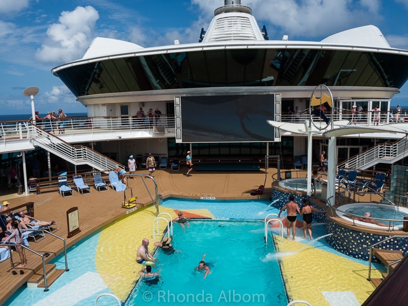 Swimming pool on the Radiance of the Seas