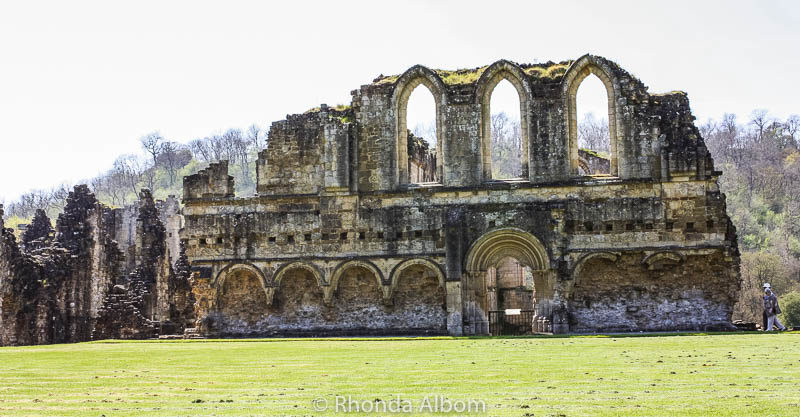 The Picturesque Ruins of Rievaulx Abbey in England's Countryside 13 A misty day at ruins in England