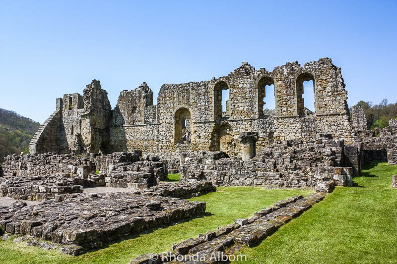 The Picturesque Ruins of Rievaulx Abbey in England's Countryside 8 Rievaulx Abbey in the British Countryside