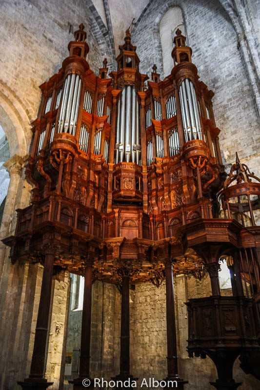 The 16th-century organ in France