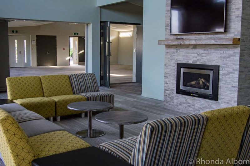 Papamoa Beach Resort: Beachfront Stay in Bay of Plenty, NZ 17 Colourful couches in the lounge at the Conference Centre at Papamoa Beach Resort, New Zealand