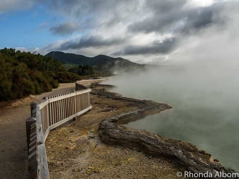 Champagne Pool Wai-O-Tapu, Rotorua New Zealand