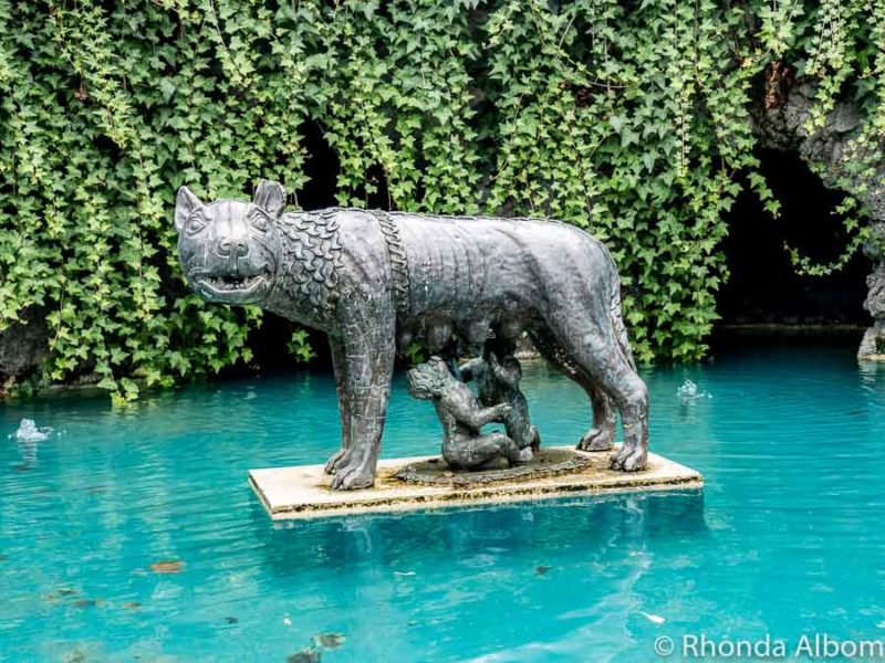 Romulus and Remus Statue in New Zealand