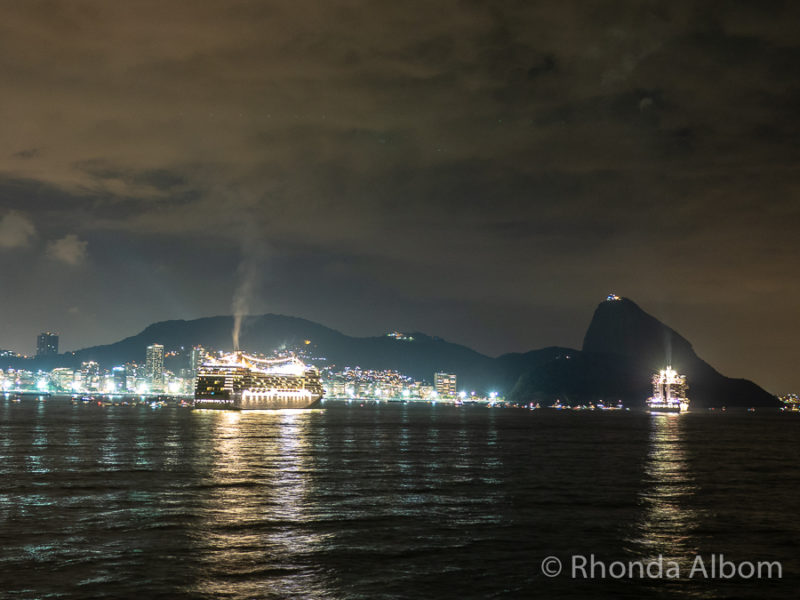 Amazing Fireworks: Rio de Janeiro on New Year's Eve 4 Rio about one hour before midnight on New Year's eve
