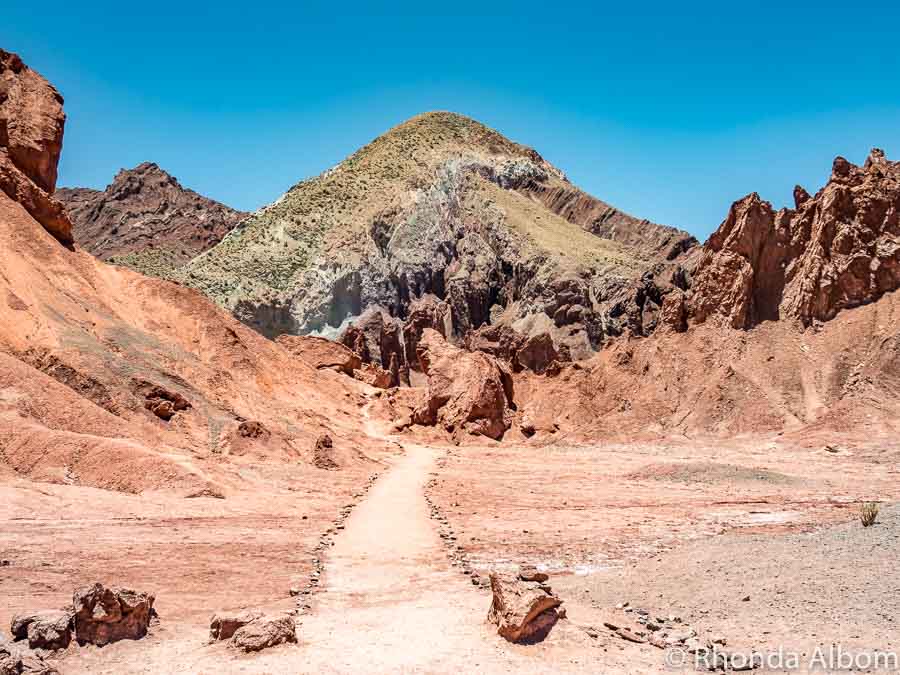 Valle del Arcoîris (Rainbow Valley, in the Atacama Desert, Chile