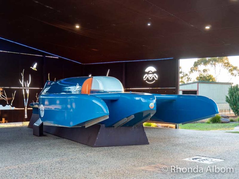 13 Stops on WA's Public Silo Trail: A Unique Outdoor Gallery 22 Replica of Bluebird vessel that broke the world speed record in Dumbleyung WA