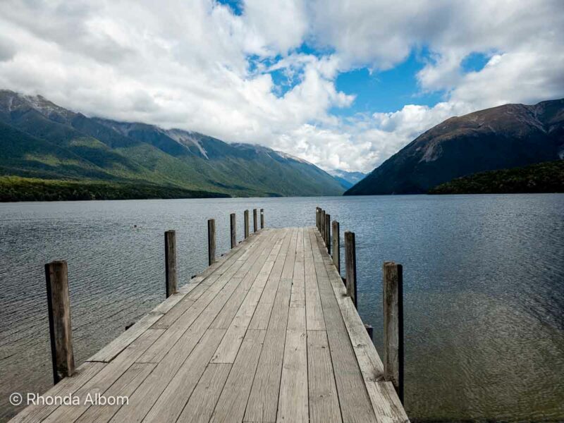 We detoured to beautiful Lake Rotoiti in St Arnaud at Nelson Lakes while driving from Queenstown to Nelson, New Zealand