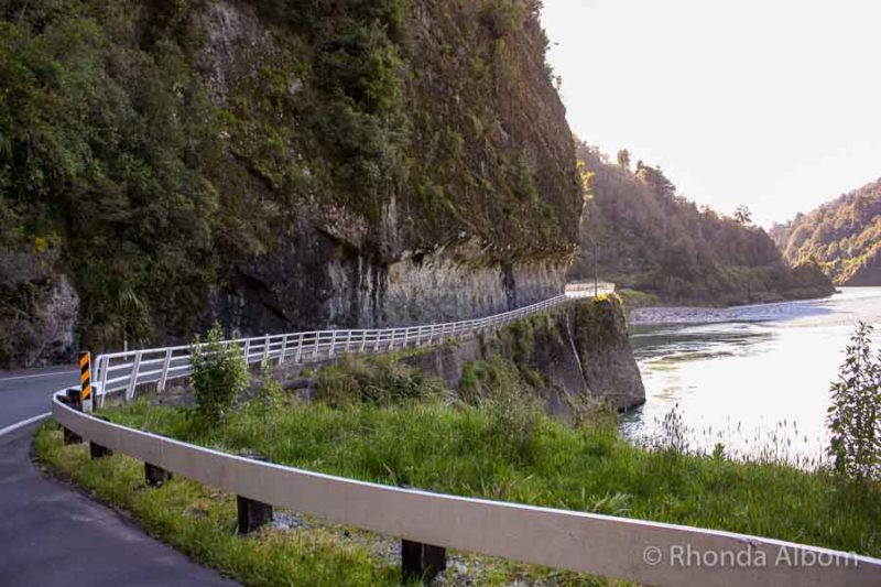 A typical road found on an NZ South Island Road Trip