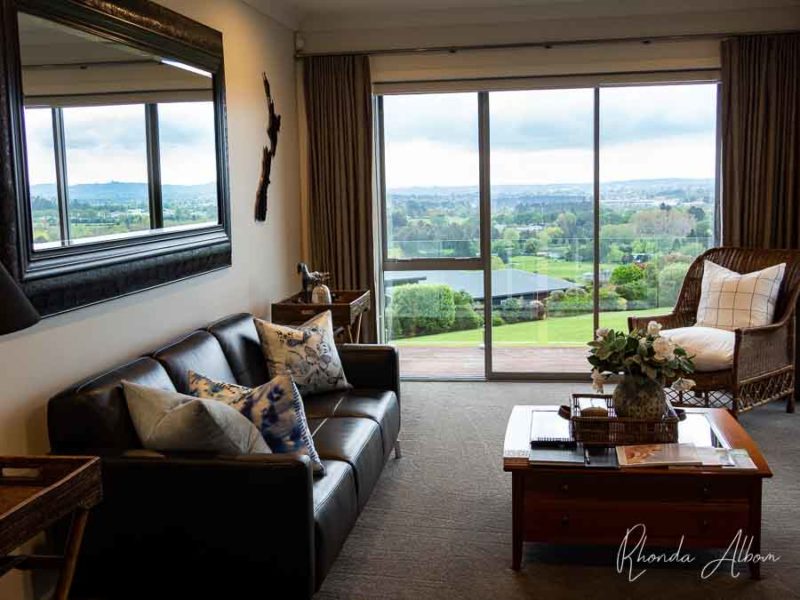 Romantic Getaway Auckland: An Inspired Paradise at Quail Lodge 8 Living room at the guest unit of the Quail Lodge in Drury