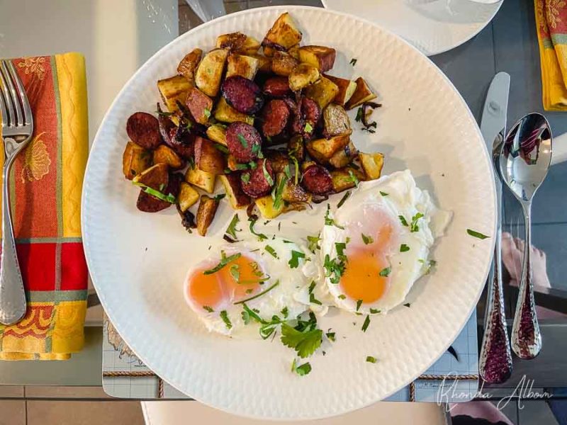 Romantic Getaway Auckland: An Inspired Paradise at Quail Lodge 13 Cowboy eggs with potatoes served at our romantic getaway Auckland