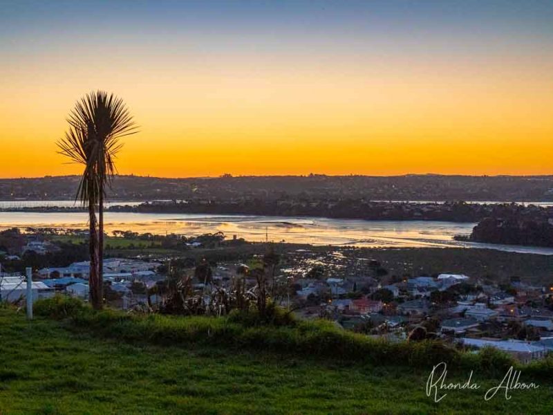 Mount Victoria Devonport: Best Views of Auckland Sunset and Skyline 6 Auckland sunset seen from Mt Victoria in Devonport New Zealand