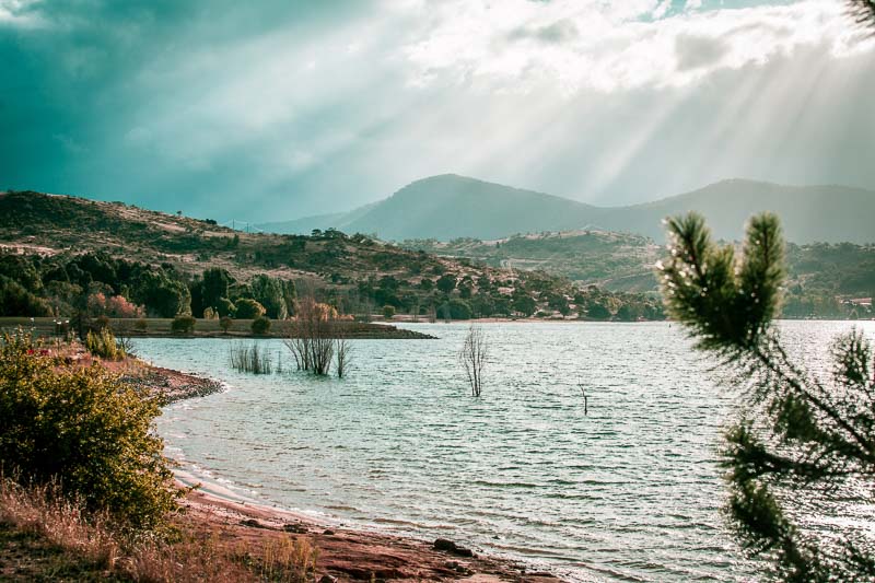 Visiting Lake Jindabyne, Australia is one of the popular things to do in Jindabyne