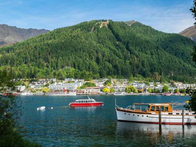 Lakefront of Queenstown in the summer, a beautiful city on the South Island of New Zealand