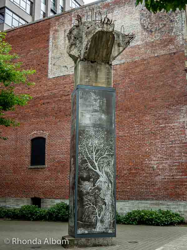 14 Free Things to Do in Portland: Explore its Natural Beauty 10 The Lovejoy Columns in Portland