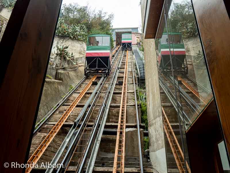 Riding one of the oldest funiculars in the city is one of the best things to do in Valparaiso