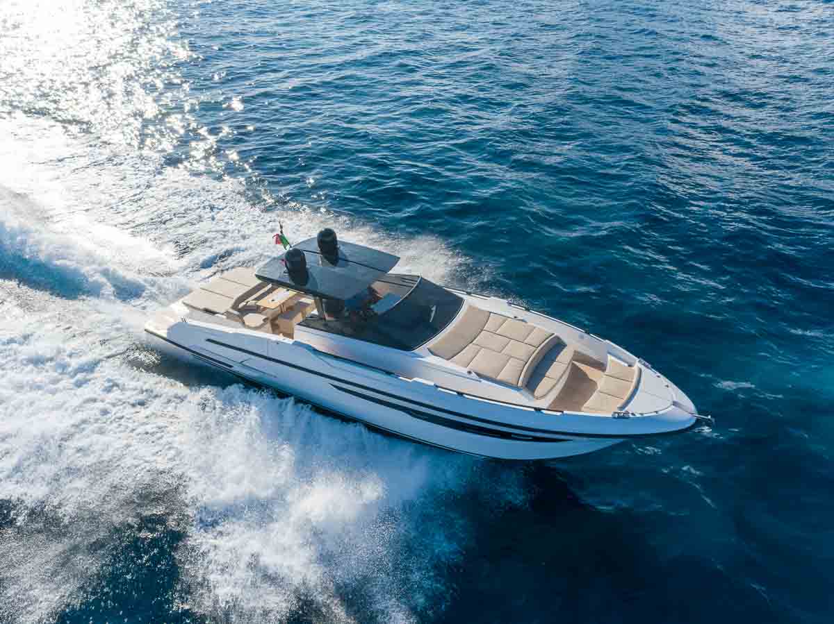 Luxury ⁢Yacht Cruise: Sail ​Away in Style with Your Besties