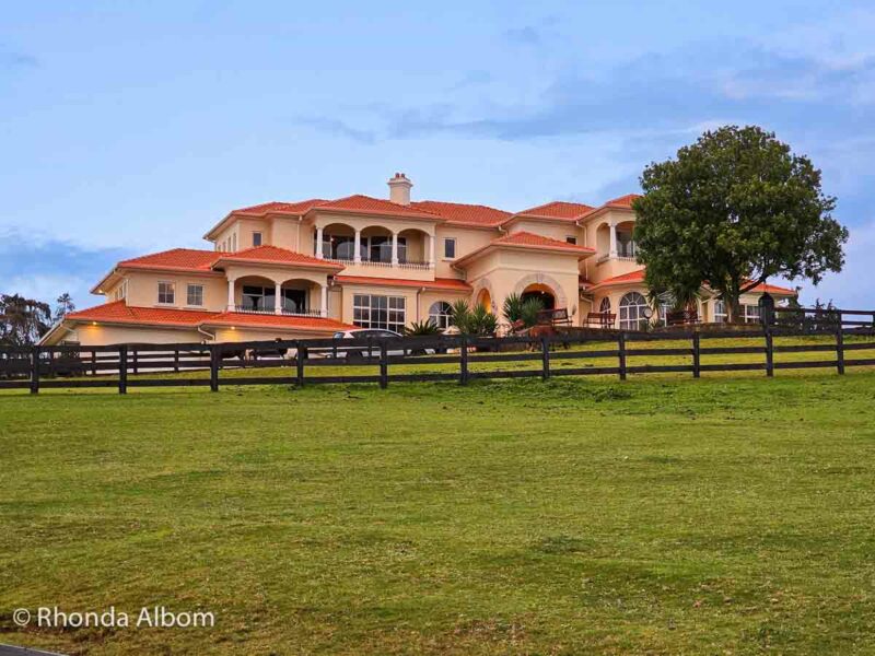 Rua Resort, Hamilton