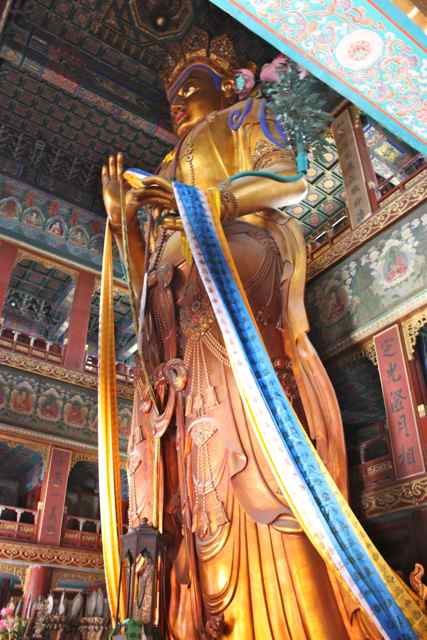 Beijing- Lama Temple - 45 Largest buddha of sandalwood