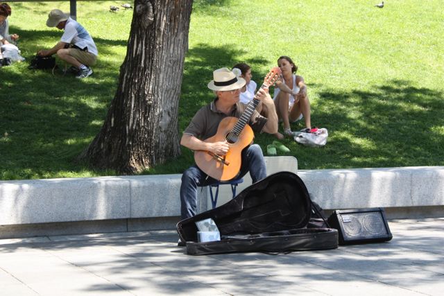 Spanish guitar outside the Prado Muesum Outside of the Prado Muesum